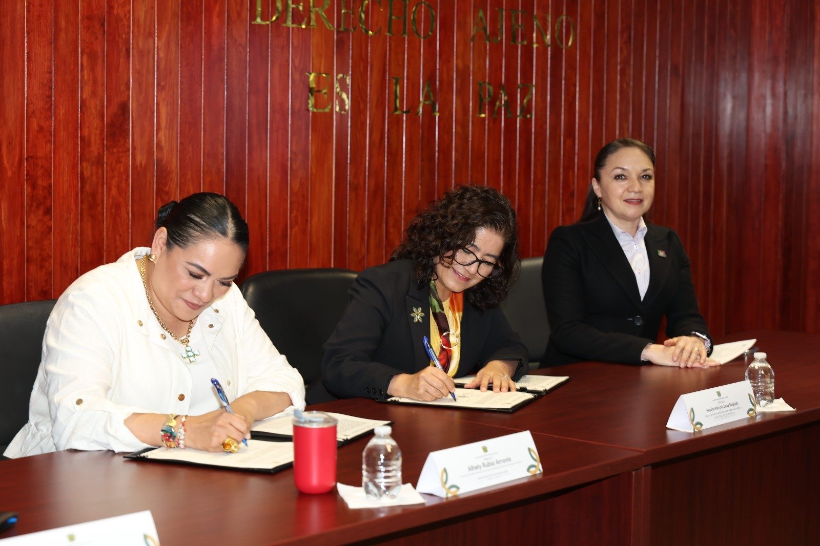 Para generar una agenda que permita cuidar el medio ambiente, UAEMéx y Secretaría del Medio Ambiente firmaron convenio